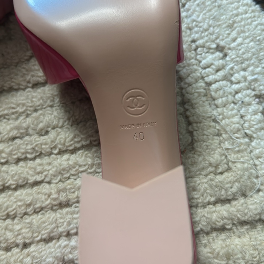 BNLimited Edition Polly Pocket Chanel CC Patent Calfskin Pink Mules sz40!Fit 8.5 - Picture 4 of 5